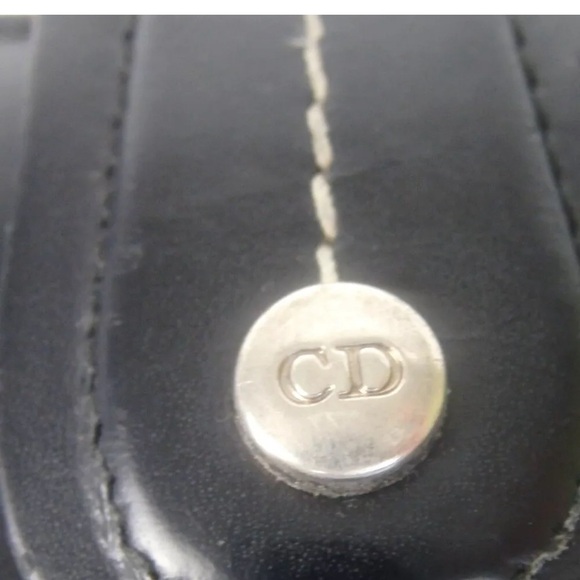 Authentic Dior Christian Dior Wallet leather in great condition. 💝 - Picture 7 of 7